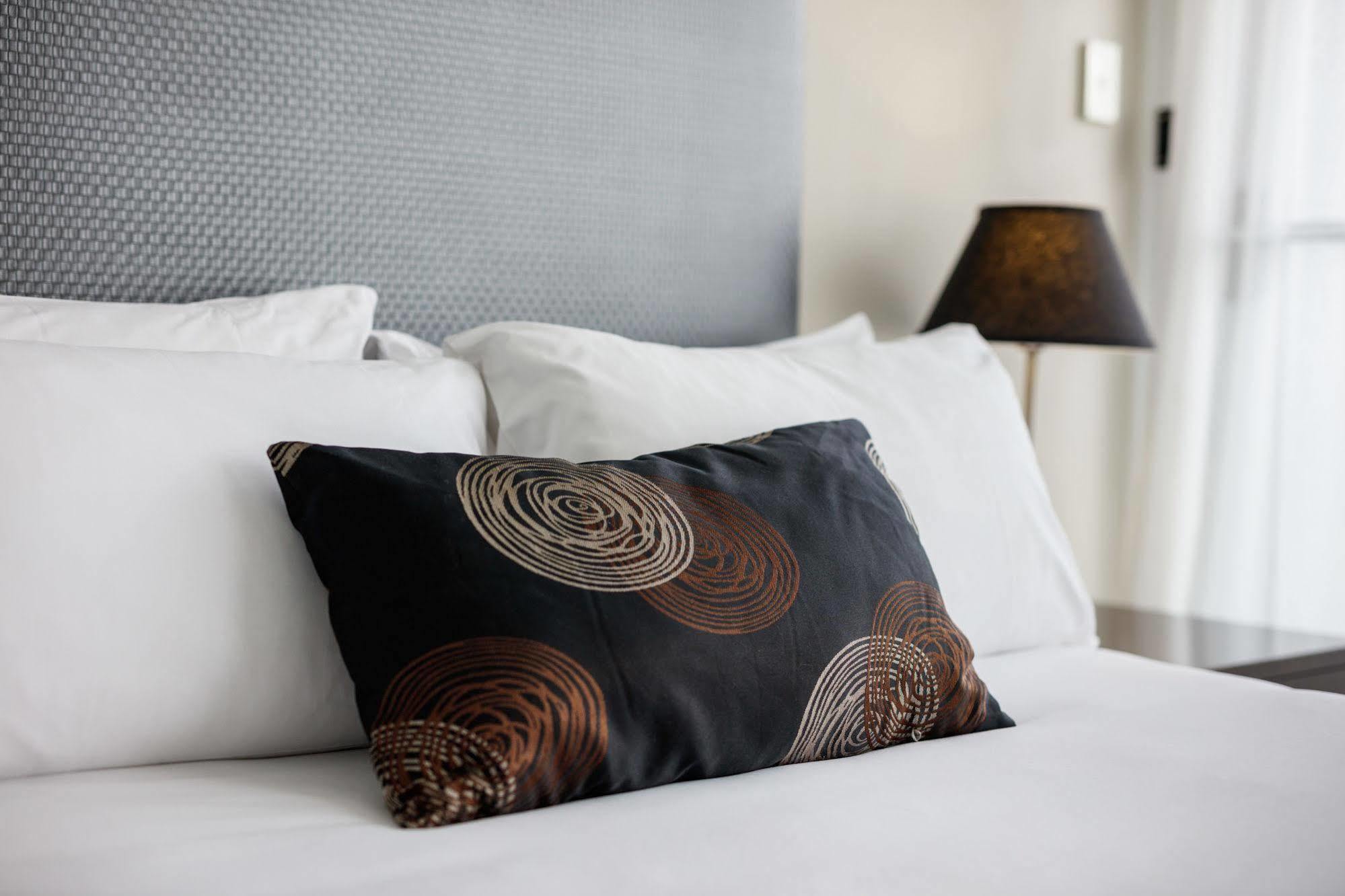 Central Holborn Apartments Таунсвил Екстериор снимка